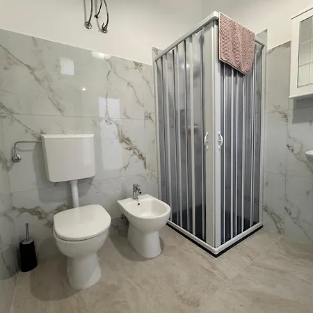 Comfy - Lungomare Apartment *